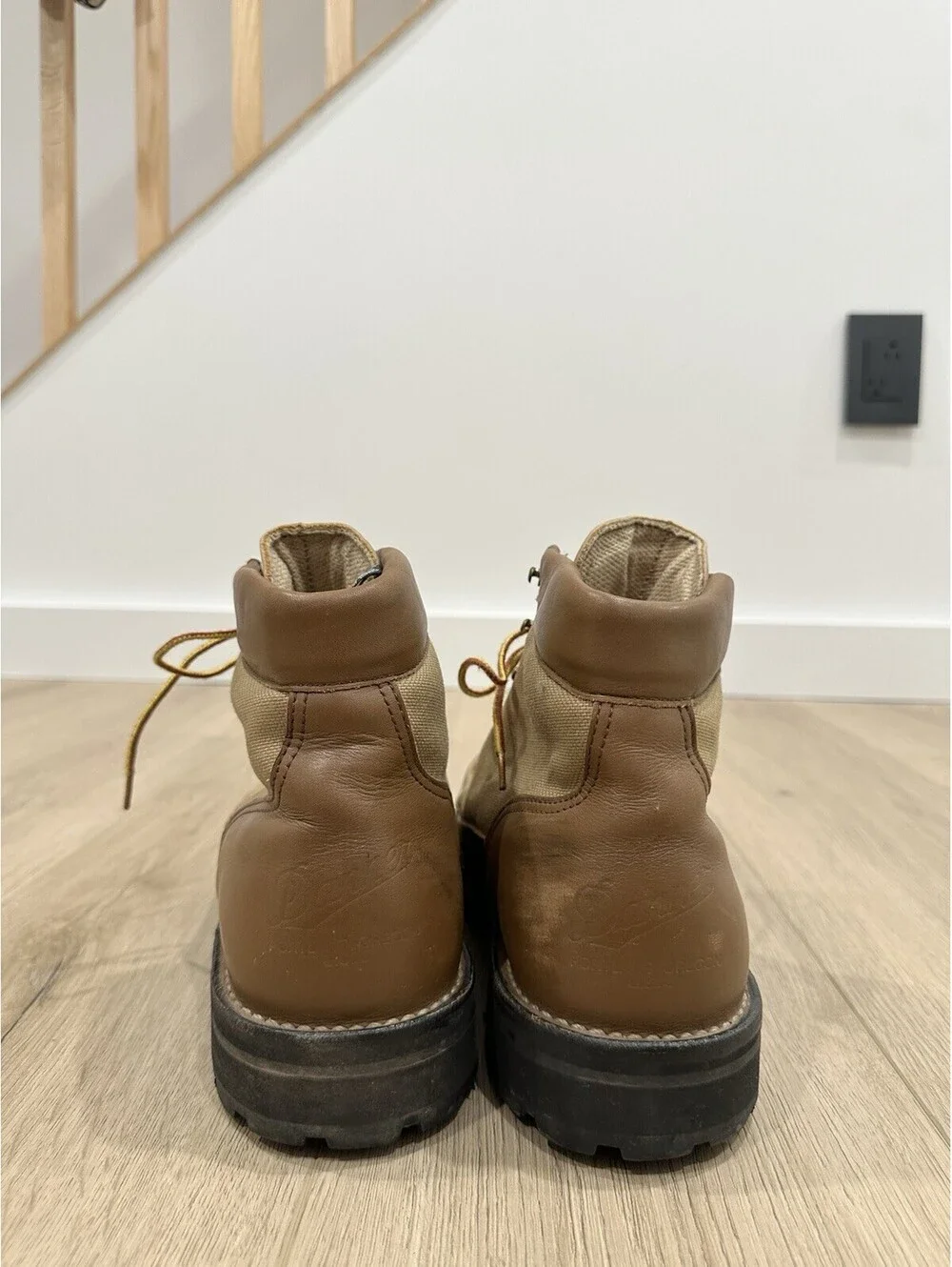 Vintage Danner 30420 10D USA Made Brown Leather Black Tag Gore-Tex Boots